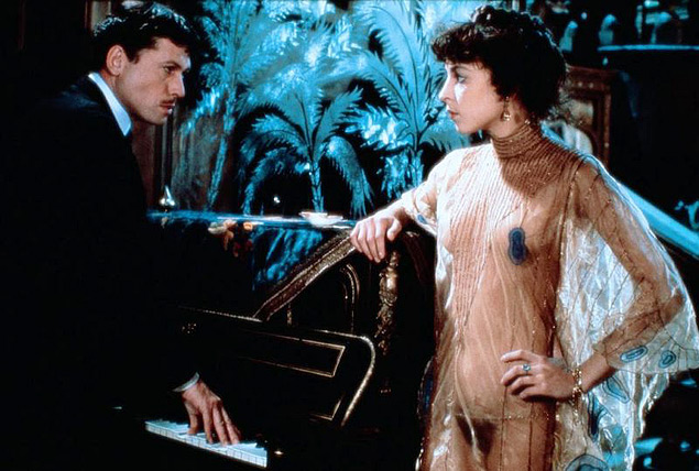 Cena do filme "Doutor Fausto" (1982), adaptao da obra de Thomas Mann
