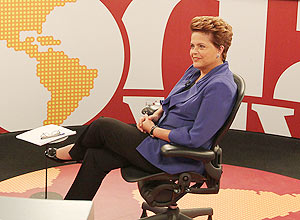 Dilma Rousseff foi a terceira postulante ao Planalto a participar do programa "Roda Viva", da TV Cultura
