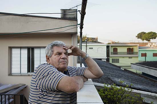 Genival Inácio da Silva, o Vavá, um dos seis irmãos vivos de Lula, no terraço de sua casa, em São Bernardo do Campo