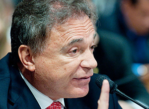 Vinte anos após deixar governo do Paraná, senador Alvaro Dias (PSDB) quer R$ 1,6 milhão em aposentadoria retroativa