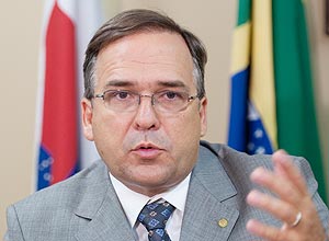 Sandro Mabel deixou PR para se filiar ao PMDB