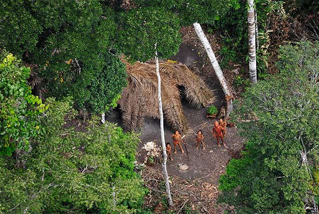 ndios isolados / Gleison Miranda/FUNAI/Survival.http://www.uncontactedtribes.org/fotosbrasil