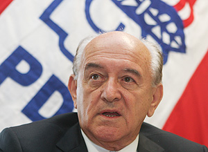 Presidente em exerccio do PDT, Manoel Dias, afirmou que Carlos Lupi deve ser reconduzido  presidncia da sigla