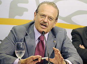 O governador do Rio Grande do Sul, Tarso Genro (PT), quer aumentar contribuições à Previdência