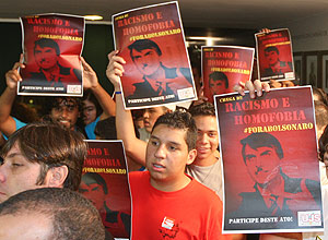 Manifestantes fizeram hoje na Cmara um protesto contra Bolsonaro