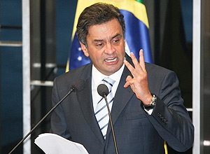 Em seu 1º discurso na tribunal do Senado, Aécio fez críticas ao governo Dilma