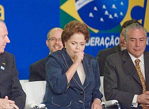 Dilma durante evento da Marcha dos Prefeitos na terça