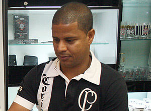 Ex-jogador do Corinthians Marcelinho Carioca durante sua campanha para a Cmara dos Deputados, em 2010