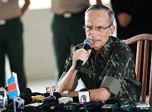 O comandante do Exército, general Enzo Martins Peri