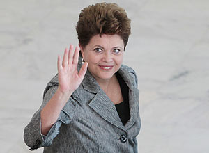 Pesquisa CNI/Ibope aponta que aprovação do governo Dilma caiu para 48%, ante 56% na pesquisa anterior, de abril 