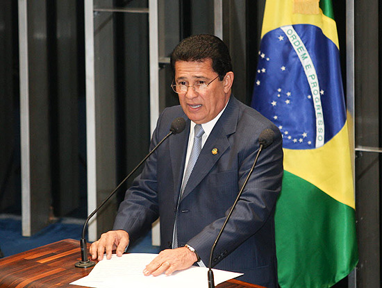 BRASLIA, DF, BRASIL, 16-08-2011, 19h20: Senador Alfredo Nascimento (PR) discursa no plenario do Senado durante sesso. (Foto: Alan Marques/Folhapress, PODER)