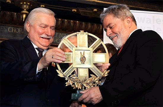 Ex-presidente Lula recebeu nesta em Gdansk, na Pol�nia, o pr�mio entregue pelo ex-presidente Lech Walesa