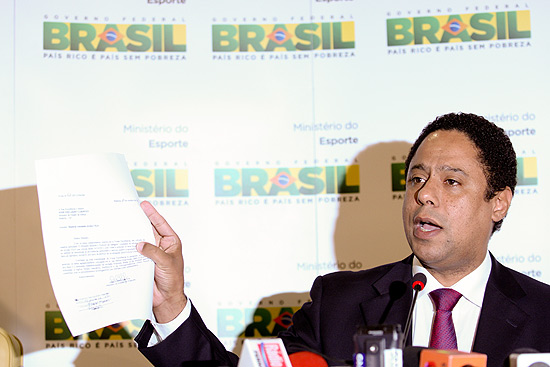 Ministro Orlando Silva durante entrevista em Brasília