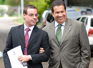 Brizola Neto (esq.), cotado para assumir a pasta, ao lado de Carlos Lupi, o ex-ministro