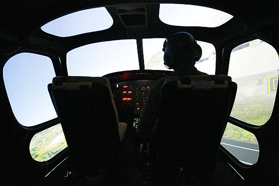 Simulador de voo de helicóptero modelo esquilo, com tecnologia nacional, destinado a equipar o Comando de Aviação do Exército