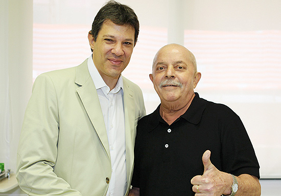 Fernando Haddad visita Lula em hospital de São Paulo