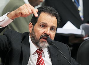 Governador do DF, Agnelo Queiroz (PT), durante depoimento na CPI do Cachoeira