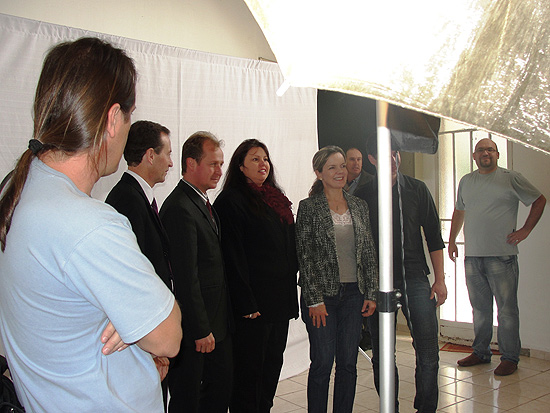 Ministra da Casa Civil Gleisi Hoffmann participa de sessão fotográfica com pré-candidatos no Paraná