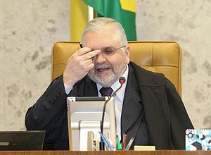 Procurador-geral da República Roberto Gurgel fez a leitura da acusação do mensalão na sessão de hoje no Supremo