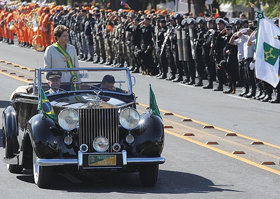 Presidente Dilma Rousseff no desfile de 7 de setembro na Esplanada dos Ministérios, em Brasilia