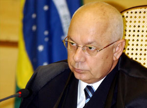 Teori Zavascki, indicado por Dilma para vaga no STF