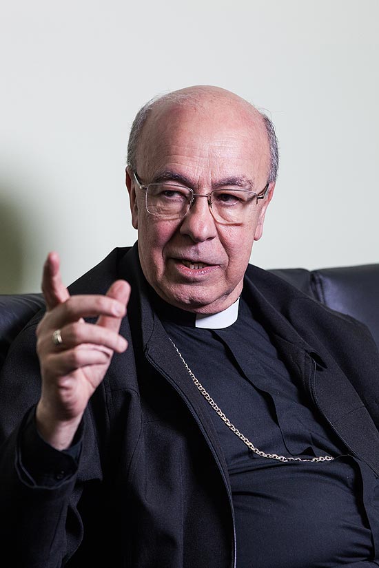 Dom Fernando Figueiredo concede entrevista na sede da Diocese de Santo Amaro, em São Paulo