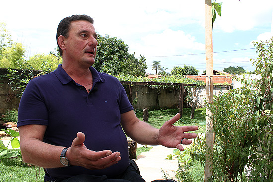 Lademir Filippin, locutor do Palcio do Planalto, durante entrevista para a *Folha*, na sua residncia