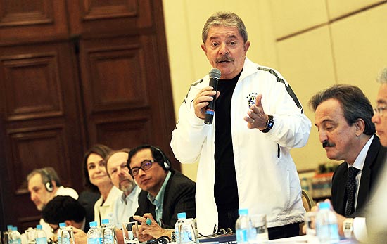 Ex-presidente Lula discursa durante evento promovido pelo instituto que leva o seu nome