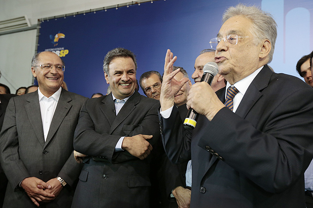 Ex-presidente Fernando Henrique Cardoso discursa ao lado de Geraldo Alckmin e Aécio Neves em evento, em São Paulo