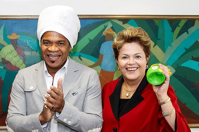Dilma e seu mentor musical #chupaaecio 