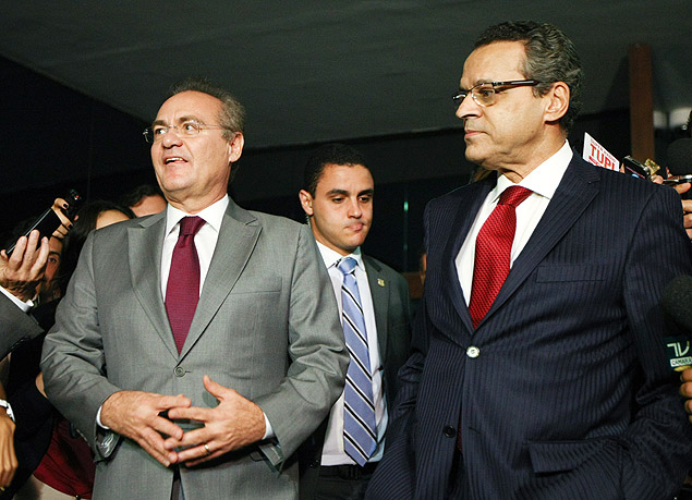Os presidentes do Senado, Renan Calheiros (à esq.), e da Câmara, Henrique Eduardo Alves reagiram à decisão do STF que suspendeu andamento de projeto no Congresso