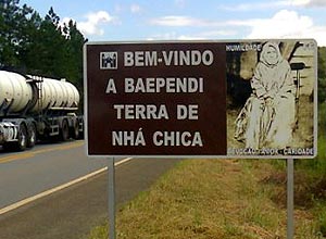 Placa com referncia a Nh Chica em Baependi (MG)