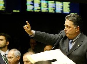 Antonhy Garotinho (PR-RJ) em sessão na Câmara sobre MP dos Portos 