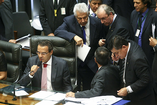 O presidente da Cmara, Henrique Alves (PMDB-RN), durante a sesso que aprovou a Medida Provisria dos Portos