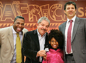 Netinho, Lula, MC Soffia e Haddad em evento na prefeitura