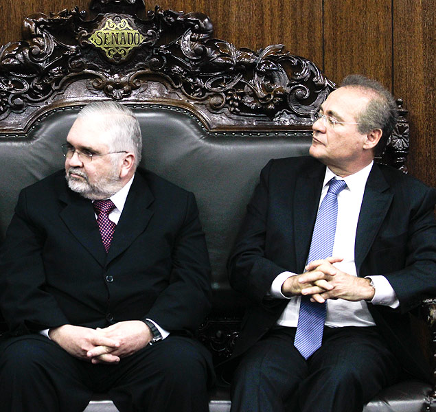 Procurador-geral, Roberto Gurgel, e o presidente do Senado, Renan Calheiros (PMDB-AL), durante encontro com procuradores