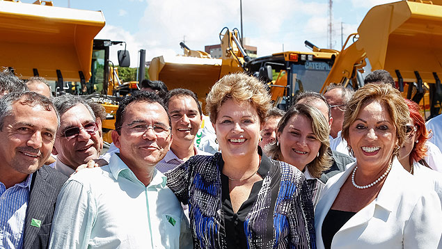 Presidente Dilma ao lado da governadora Rosalba Ciarlini (DEM) em evento no Rio Grande do Norte
