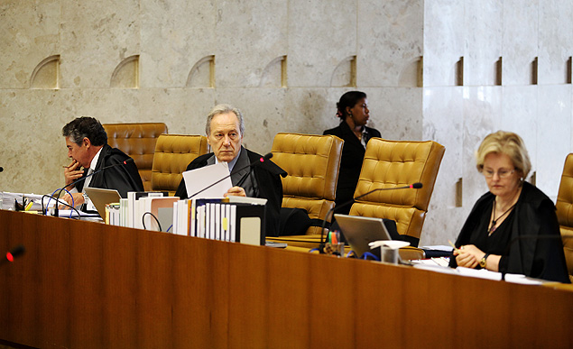 Sesso do Supremo desta quinta-feira (13); na foto, os ministros Marco Aurlio Mello (esq.), Ricardo Lewandowski e Rosa Weber
