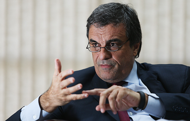 O ministro Jos Eduardo Cardozo em seu gabinete, em Braslia; para ele, Alckmin tenta se eximir de responsabilidades
