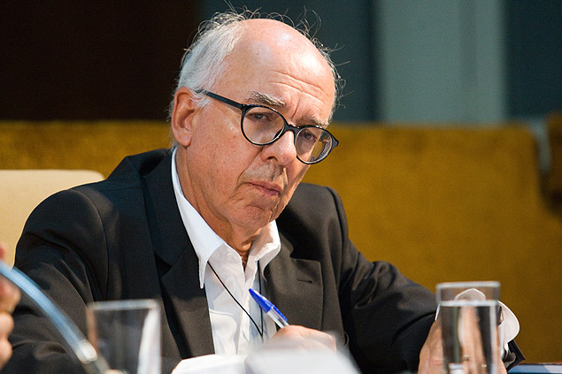ex-procurador-geral da República Cláudio Fonteles decidiu deixar o cargo de membro da Comissão Nacional da Verdade