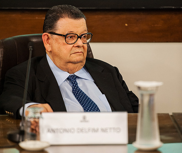 O ex-ministro Delfim Netto durante depoimento à Comissão da Verdade da Câmara Municipal de São Paulo