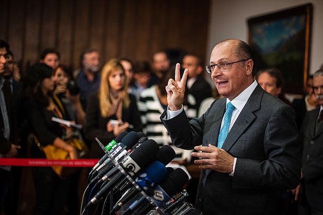 O governador de So Paulo, Geraldo Alckmin (PSDB), durante anncio da medida que cobriu a reduo do preo da passagem