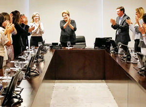 A presidenta Dilma Rousseff durante reunião com ministros de Estado e representantes de igrejas evangélicas