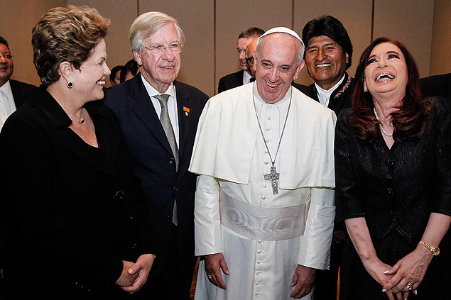 Papa Francisco com os presidentes Dilma Rousseff; Evo Morales, da Bolvia; e Cristina Kirchner, da Argentina
