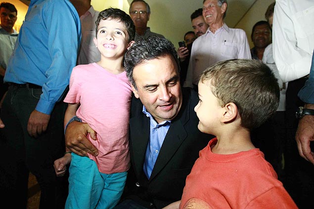 Senador Aécio Neves (PSDB-MG) visita Ribeirão Preto e se reúne com lideranças políticas, como o deputado federal e presidente do partido em SP, Duarte Nogueira