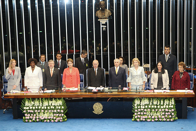 Em sua última visita ao Legislativo, a presidente Dilma Rousseff participa de sessão solene do Congresso em homenagem ao Dia Internacional da Mulher
