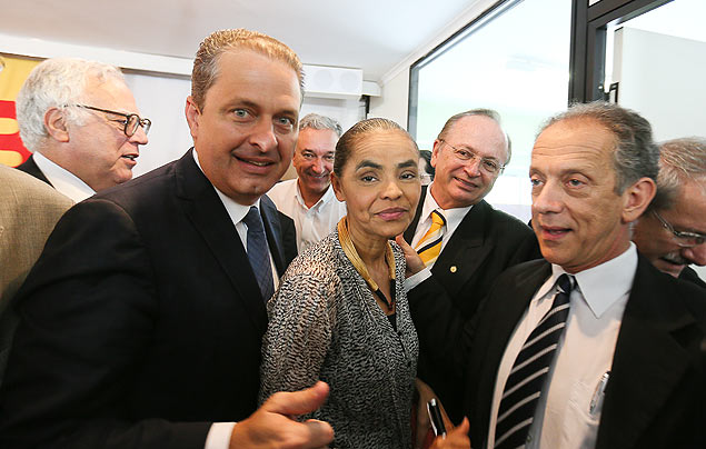 O governador de Pernambuco, Eduardo Campos, e a ex-senadora Marina da Silva depois de reuni�o do PSB em Bras�lia