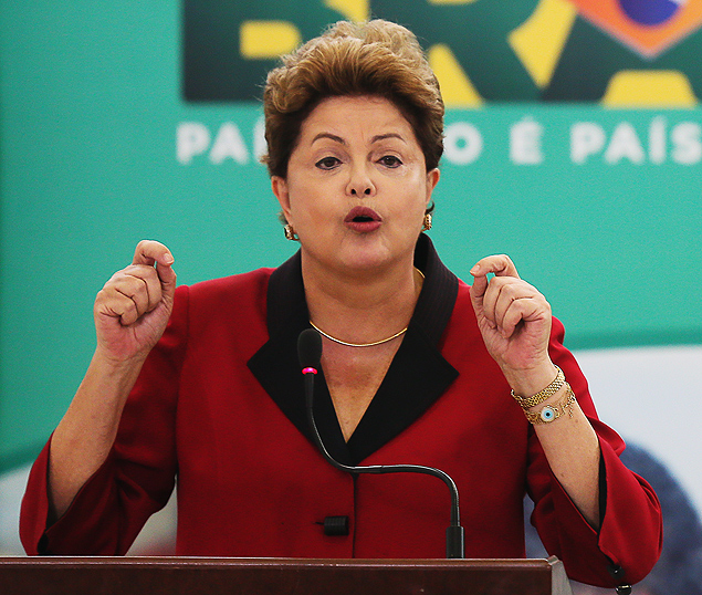 No Palácio do Planalto, Dilma anuncia investimentos em obras do PAC 2
