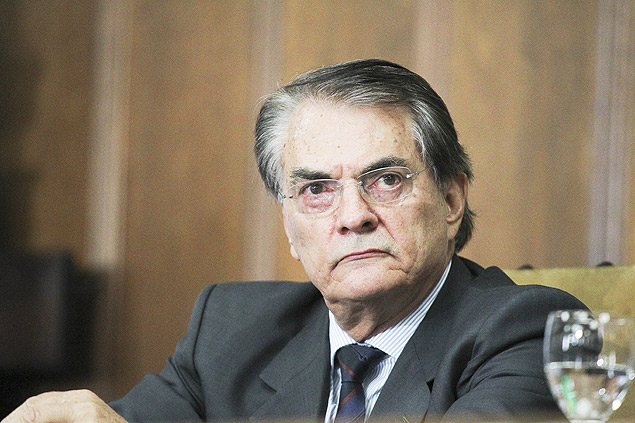 Antnio Ferreira Pinto, quando deixava a secretaria da Segurana, durante cerimnia de transmisso, no Palcio dos Bandeirantes