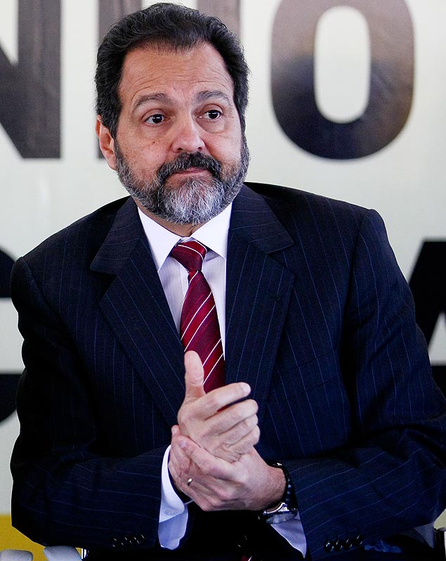 O governador Agnelo Queiroz (PT), do Distrito Federal, cancelou aluguel de jatinho 